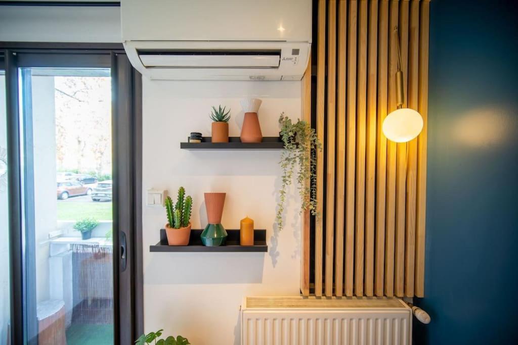 Air-Conditioned Apartment With Private Parking Марсилия Екстериор снимка