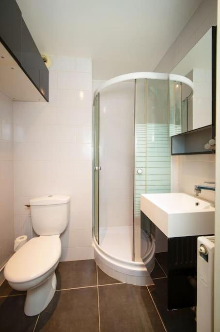 Air-Conditioned Apartment With Private Parking Марсилия Екстериор снимка