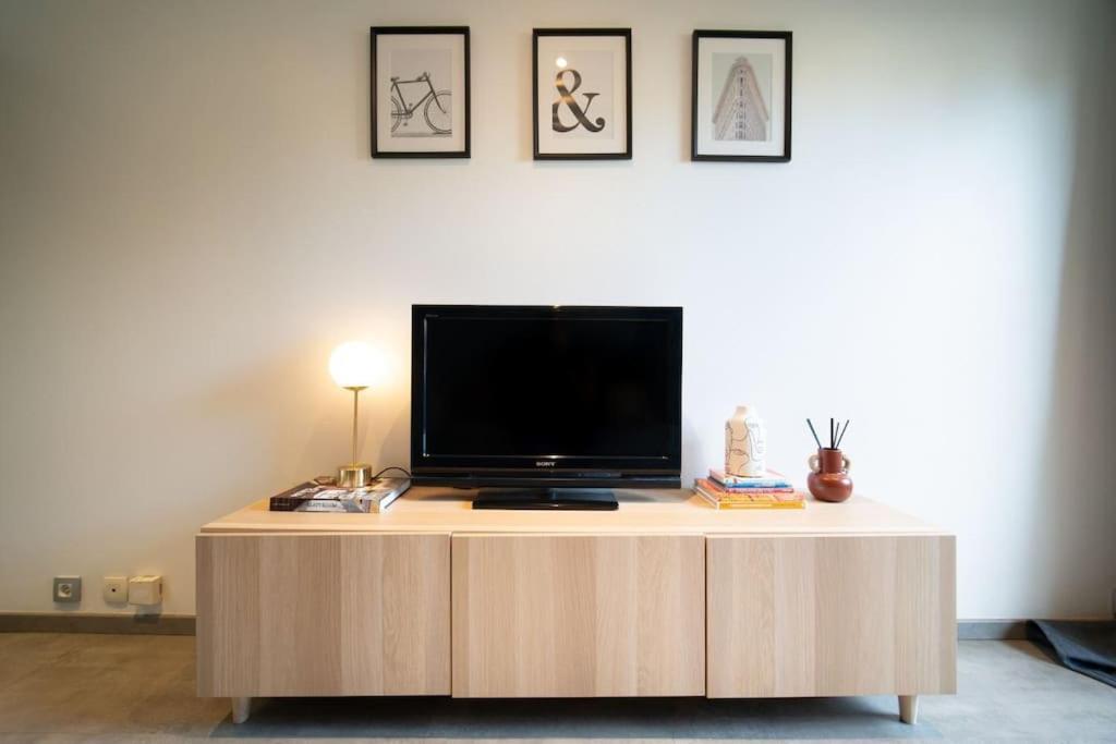 Air-Conditioned Apartment With Private Parking Марсилия Екстериор снимка