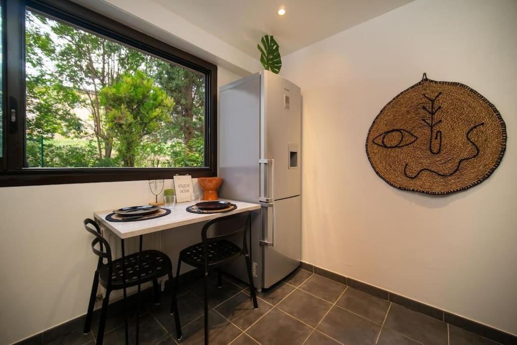 Air-Conditioned Apartment With Private Parking Марсилия Екстериор снимка